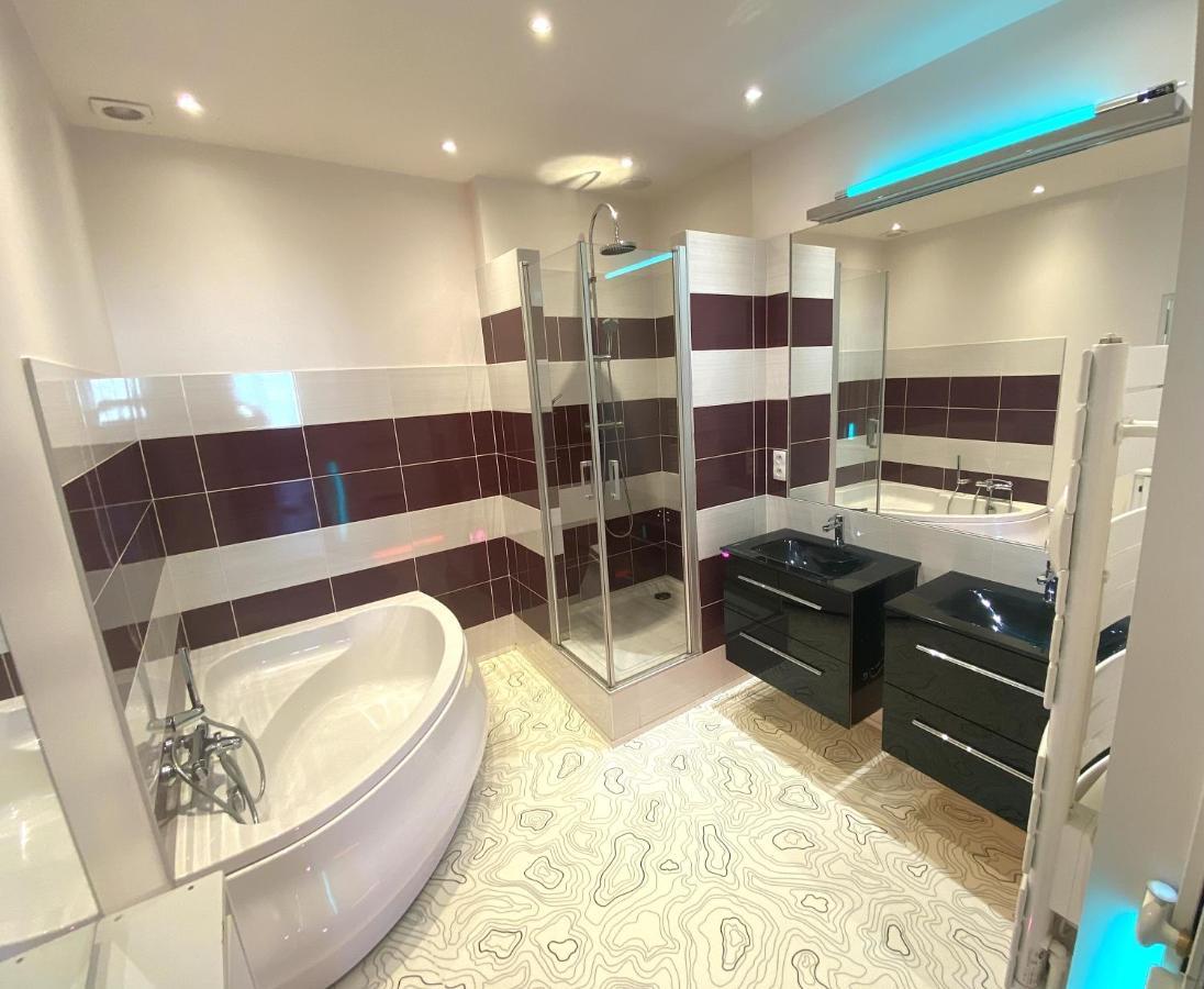 Floydroom'S Pau Chambre Hotes Dans Appartement Partage Proche Chateau Екстер'єр фото