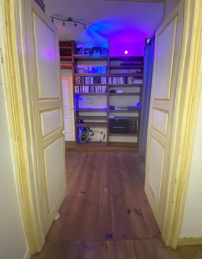 Floydroom'S Pau Chambre Hotes Dans Appartement Partage Proche Chateau Екстер'єр фото